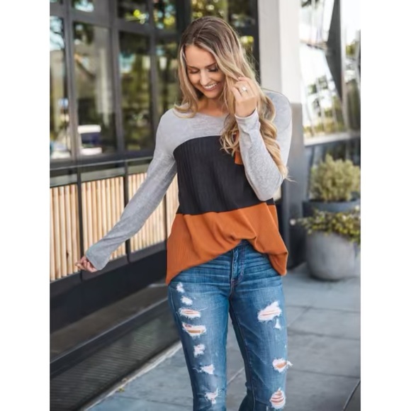 Women’s L/S Fall Colorblock Tee - Picture 3 of 5